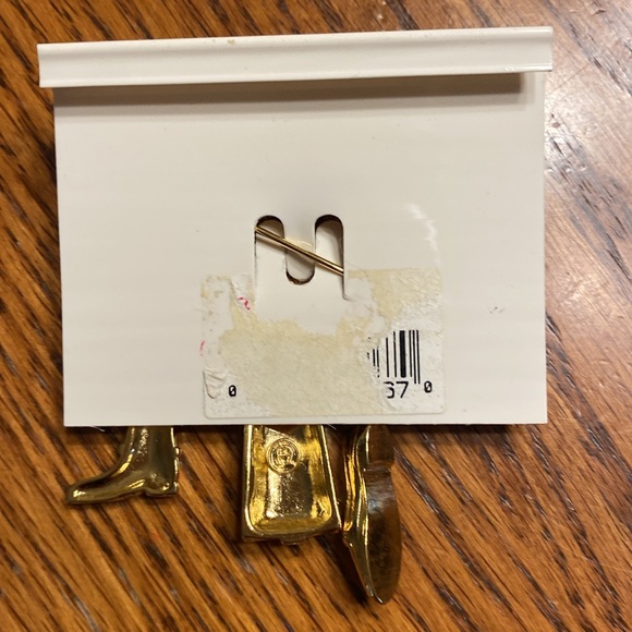 ETIENNE AIGNER  Pin NWT - Picture 4 of 12